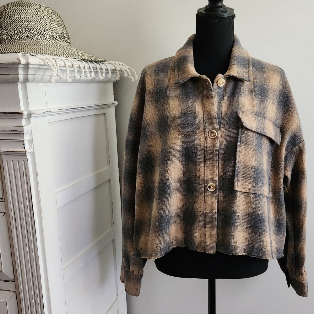 Mod Ref Plaid Cropped Shacket - image 3